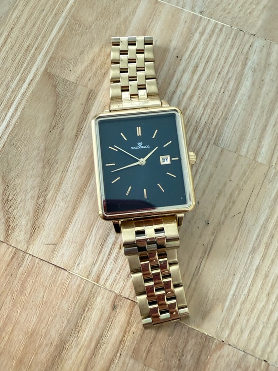 Waldor & co delight 32 Chelsea gold tone watch NEW BATTERY main image 5